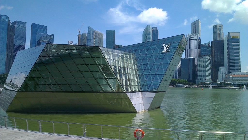 VisitSingapore - Housed in a Crystal Pavilion floating on the glistening  waters of Marina Bay, this Louis Vuitton outlet is nothing less than  spectacular. 📍: Louis Vuitton (MBS) 📷: @yudhisa_putra